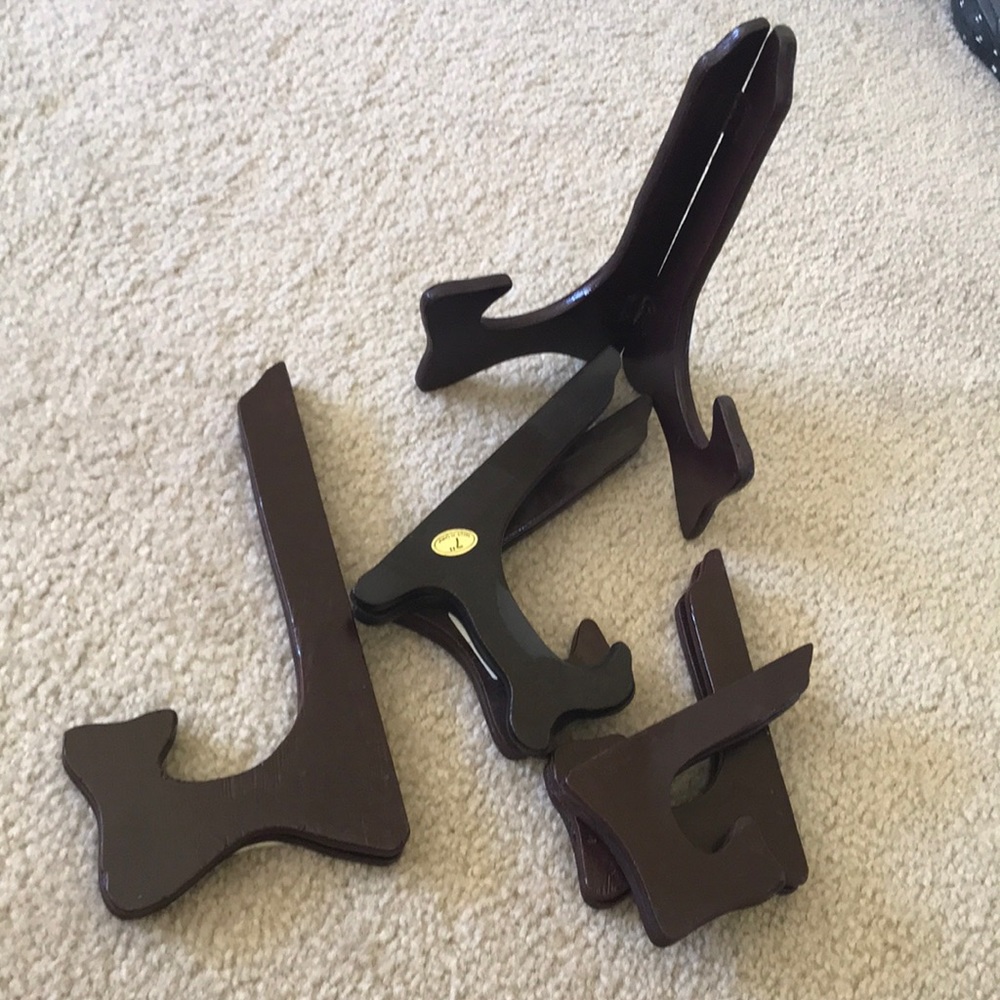 Set of 6 cherry wood color plate/picture stands